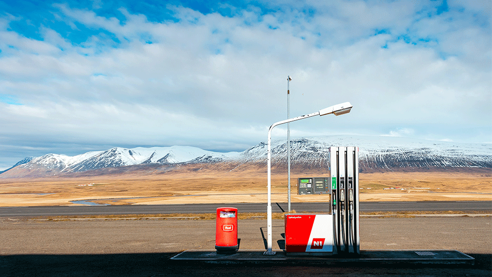 What Are The Common Fuel Surcharge Schedules? (+ How to Choose Yours)